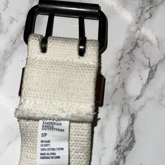 American Eagle Canvas Belt size medium - Picture 3 of 4
